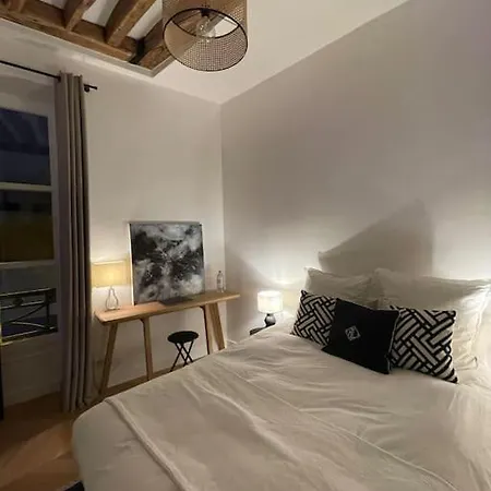 Apartment Au Coeur Du Marais
