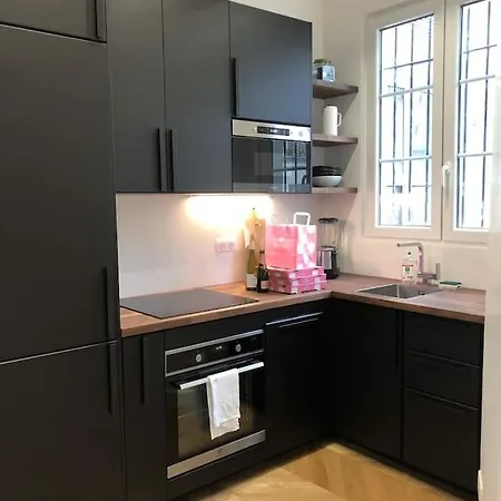 Au Coeur Du Marais Apartment